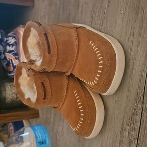 Ugg 4/5 Toddler